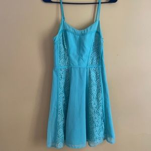 Lauren Conrad size 2 light green dress w/lace